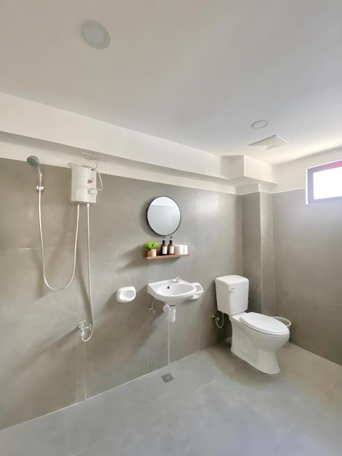 New Modern Home Near Airport, Beach And Fast Wi-Fi Sudtungan Luaran gambar