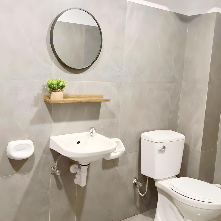 New Modern Home Near Airport, Beach And Fast Wi-Fi Sudtungan Luaran gambar